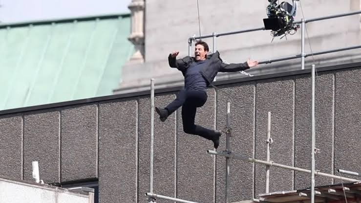 Happy Birthday to Tom Cruise\s stuntman. 