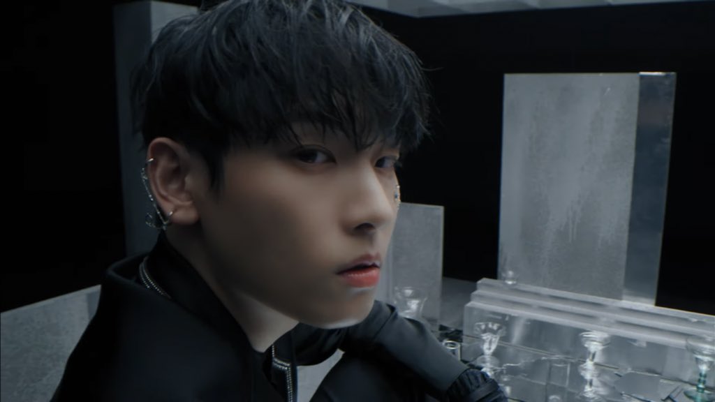 kisthink's tweet photo. SF9 TURN OVER D-2
#TearDropIsComing
TEAR DROP MV TEASER 2
#2DaysToTurnOver
#SF9 #에스에프나인 @SF9official https://t.co/Sn1jxnhiVT