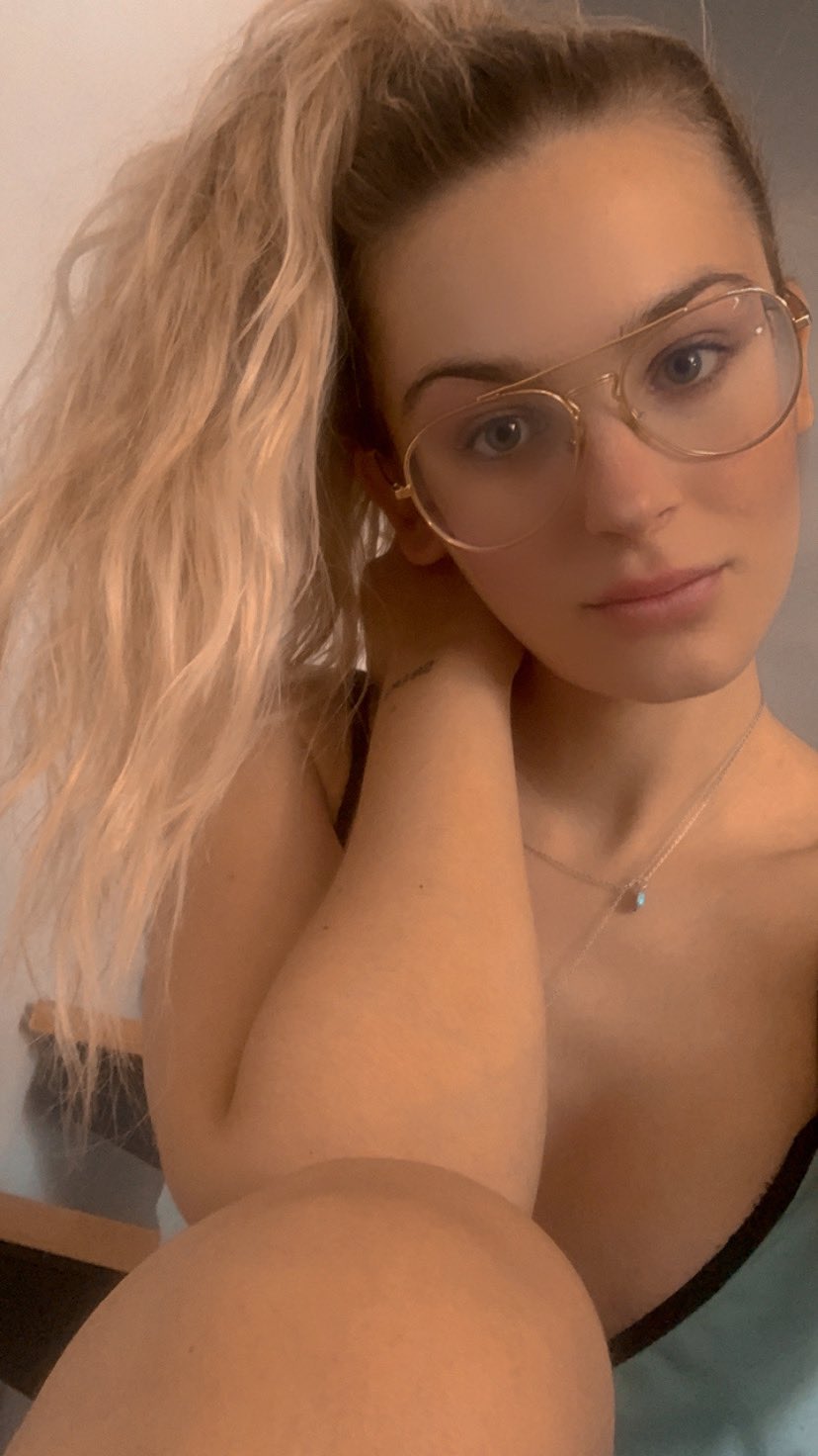 N o e 9 9 7 7 . on X: Buenos días. ❤️ t.co245ESMirw3  X