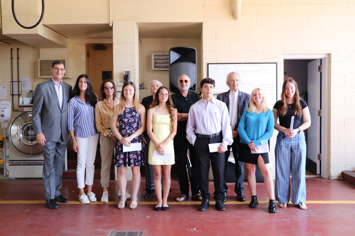 We are proud to announce the recipients of 2021 Captain Artie O’Leary and Firefighter Harry F. Blumer Sr Friendship Scholarship Award.

Congratulations to Natasha Roman, Meghan Pitts, Rebekkah Dayon, Justice Lopez, Isabella Coyne, and Alyssa Moffitt!
facebook.com/RahwayPolice/p…