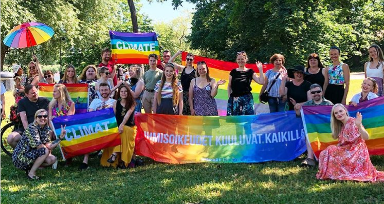 vihreat's tweet photo. 🌈 Ihanaa Pridea !❤️🧡💛💚💙💜 🤎🖤🤍
“Ihmisoikeudet kuuluvat kaikille ja kaiken politiikan on perustuttava perus- ja ihmisoikeuksien kunnioittamiseen ja edistämiseen."
- @MariaOhisalo, Vihreiden puheenjohtaja
#vihreäpride #imwithpride #helsinkipride2021 #vihreät https://t.co/0JUmNNFRHI