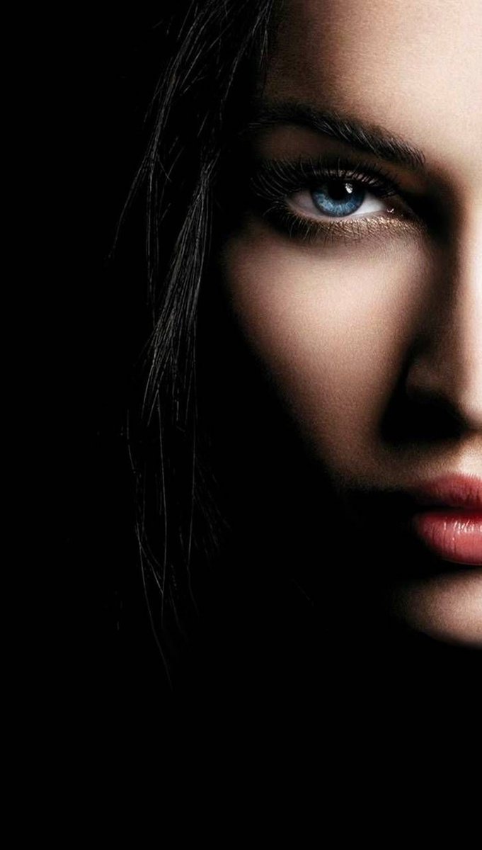 Kırıldıkça DEĞİŞİRSİN,
__Değiştikçe GÜÇLENİRSİN,
___Güçlendikçe UMURSAMAZSIN.
  
         ~~Stephen Covey