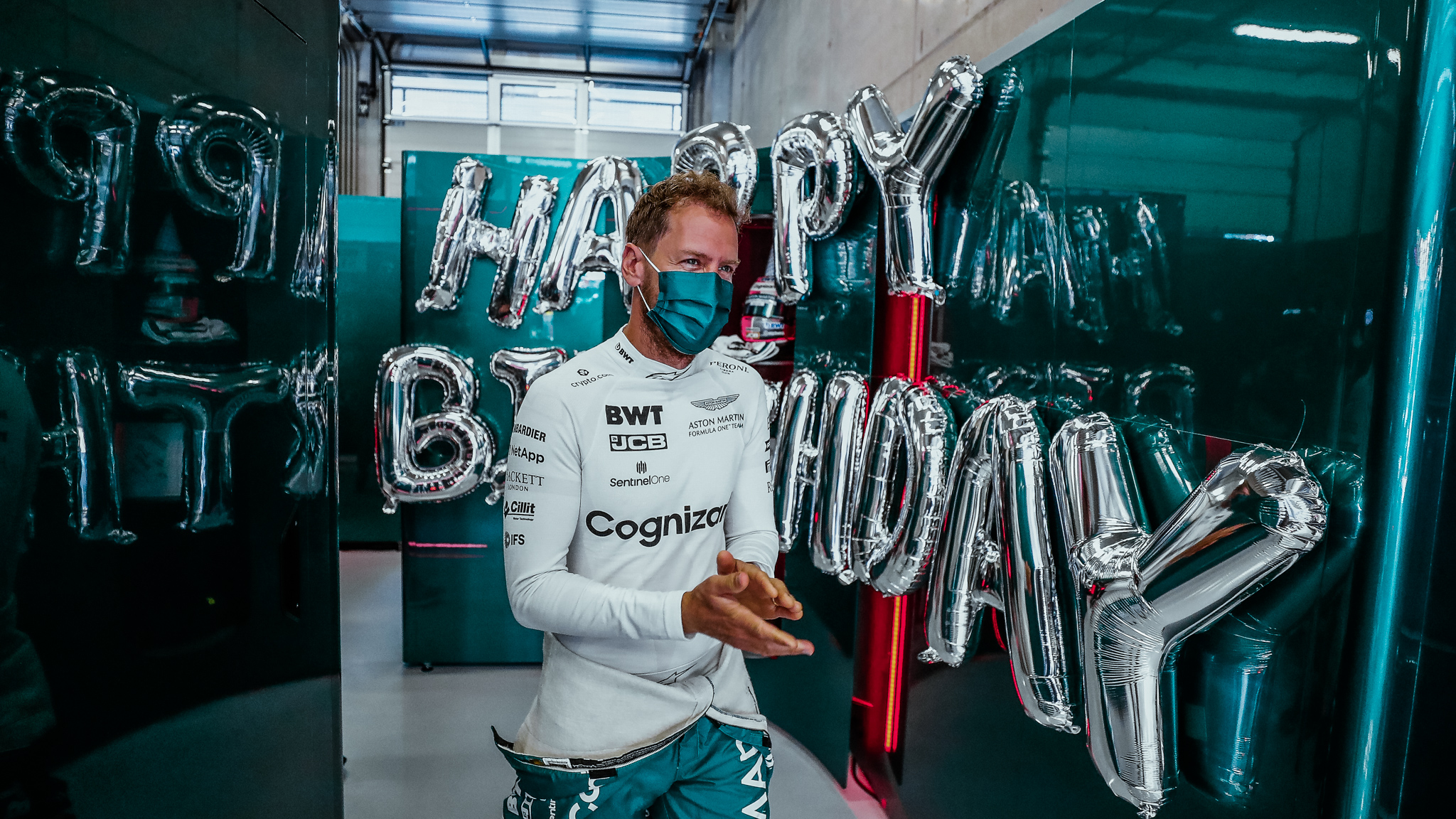 Re: [閒聊] 今天是Sebastian Vettel的生日呦~