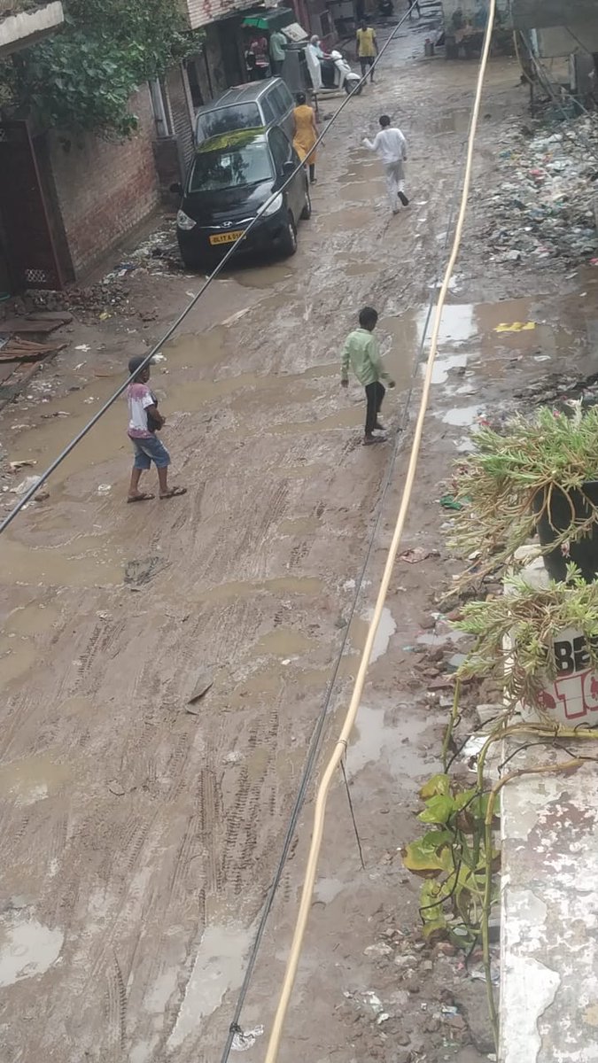 AkshayD75763371's tweet photo. #ChanderViharBachao @CMODelhi @ANI @SatyendarJain @ShwetaAgarval @Sukhwindergullu   Kejriwal ji kya Chander vihar ward no 38 N ke logo ne apko vote nhi diye kyu ap aise kar rahe ho yaah ke logo ke sath kyu dyan nhi deh rahe ho sab jagah vikas kiya ja rha hai yaah kyu nhi https://t.co/04iZA2paOq