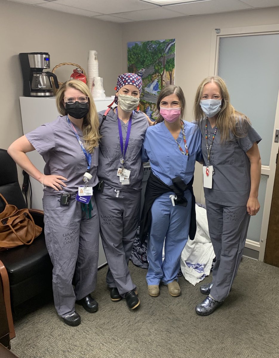 Look what I found in the Batcave this morning…..awesome team of #ladypods taking care of patients and covering ortho call this weekend ⁦@SophieBlue90⁩ ⁦@KasaCooper⁩ ⁦⁦@MCornaghie⁩ ⁦@UAMSOrtho⁩