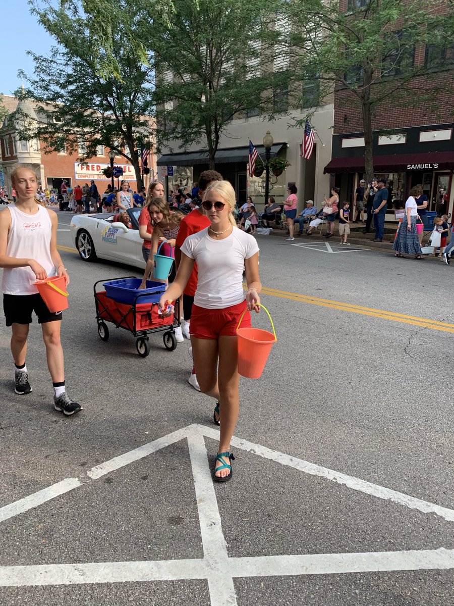 JC StuCo had a great time walking in the 4th of July parade again this year with the VFW! Meeting the Buddy Poppy Princess was a great bonus! #JayPride #buddypoppies