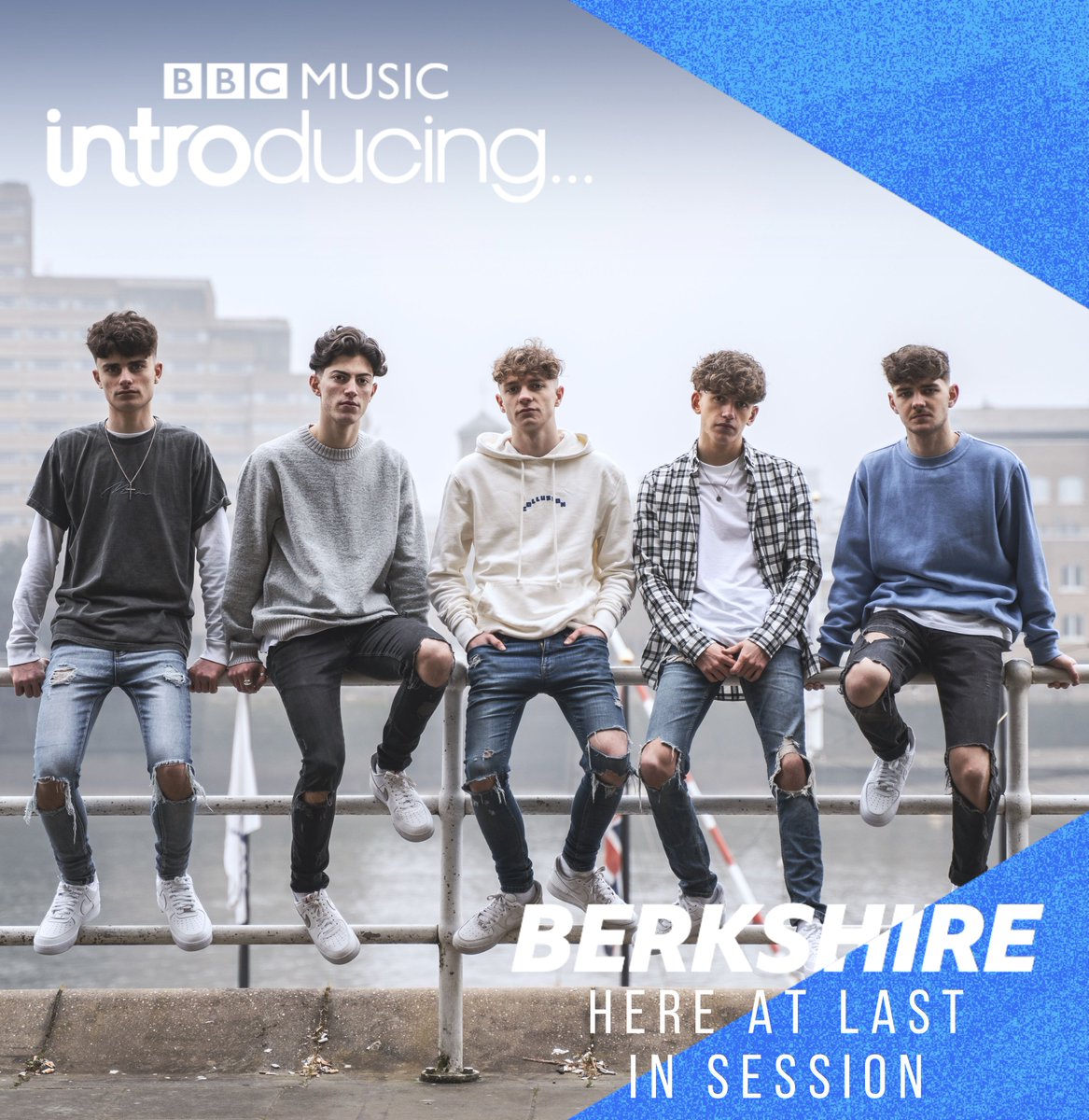 Coming up this week on @bbcintroducing/@BBCBerkshire with @agwestie from 8PM 👀New Tunes from @cortescomusic, @cecilmusicuk and Vi Mere 🍺Speaking with @Readipop about At The Brewery Festival 🎸@hereatlastband In Session 👄@Bethiamusic x @empmort Track of the Week!
