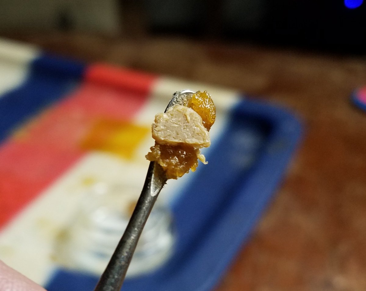 PdxRapunzel's tweet photo. Happy Shatterday Everyone! Time for brunch dabs.... A chunk of hash rosin on some wax. Très Magnifique! #Mmemberville #StonerFam #CannabisCommunity #nosuchthingasasmalldab #DabLounge #shatterday https://t.co/DOIaGtVdHj