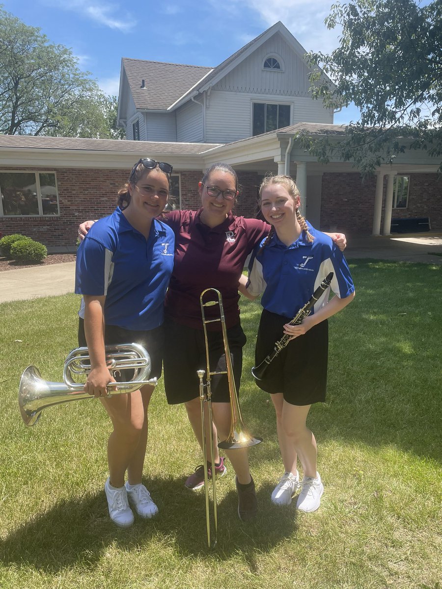 JUNE 19TH: PARADE DAY!! We absolutely DEMOLISHED the parade today! Johnny and Sam did a great job representing trombone leadership, I feel a little left out but I’ll get over it. Shoutout to Darby and Anna from Titans for making up for it!