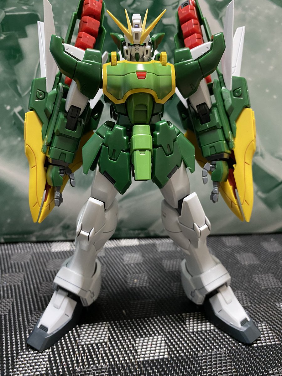 ガンダムナタク完成した! かっこええなぁ〜!! 