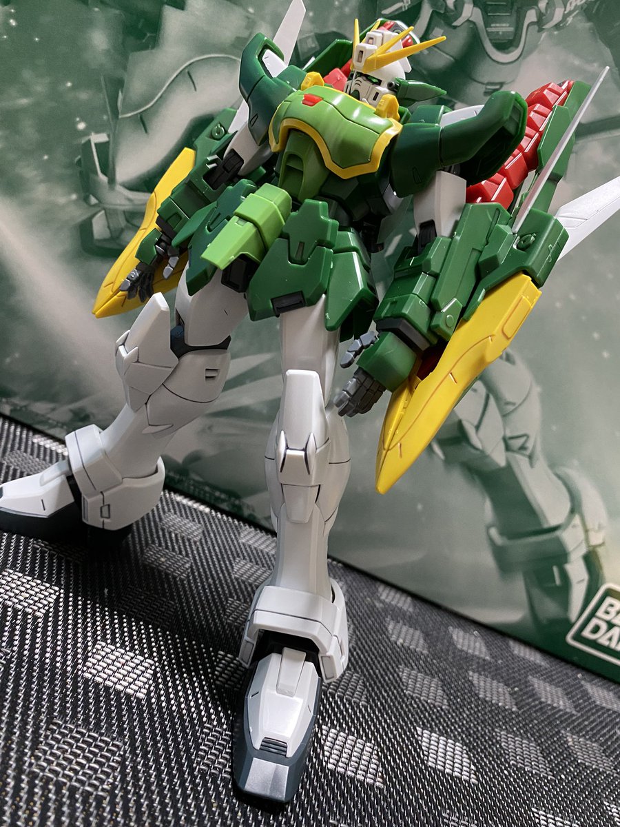 ガンダムナタク完成した! かっこええなぁ〜!! 