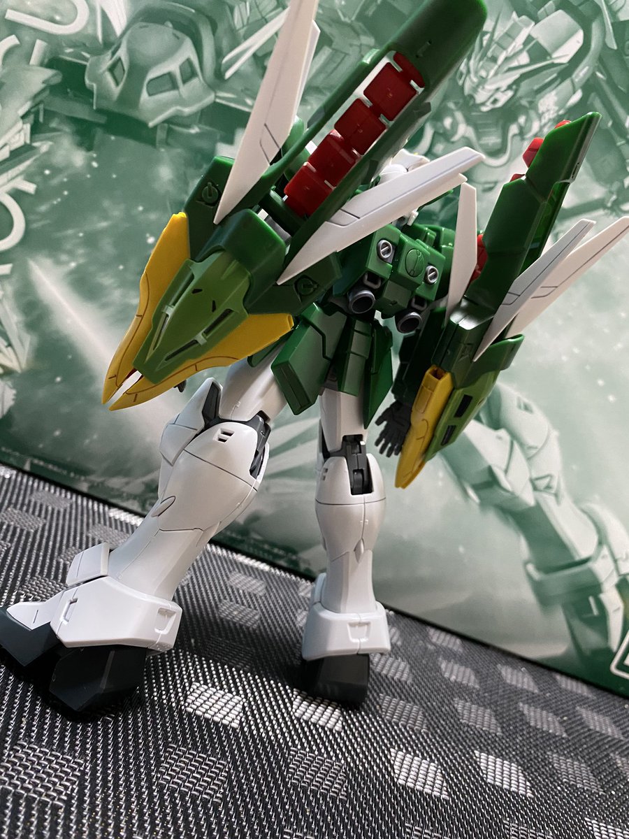 ガンダムナタク完成した! かっこええなぁ〜!! 