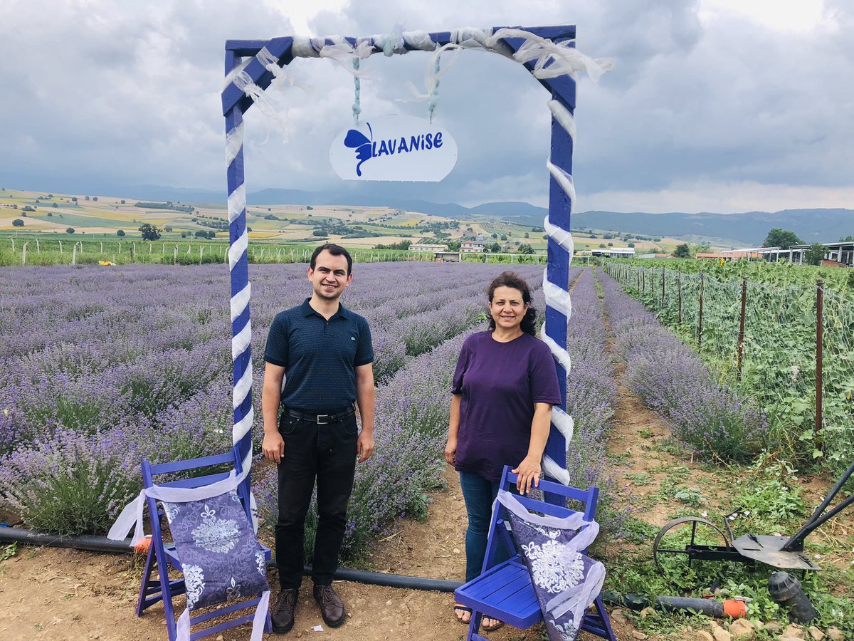 Meclis Üyemiz,Değerli Ablam Nilüfer ŞAHİN’i Lavanta Bahçelerinde Ziyaret Ettim. Misafirperverliği İçin Kendisine Çok Teşekkür Ediyorum.