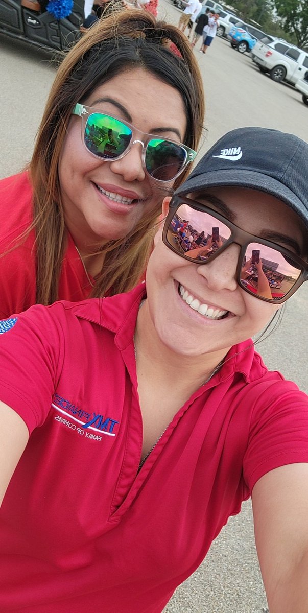 Ash_Ramos18's tweet photo. Lubbock Team is ready for the 4th on Broadway Parade 🇺🇲🇺🇲🇺🇲
#D140 #R28 #TeamLBK #Happy4thofJuly https://t.co/NquZmC7NKm