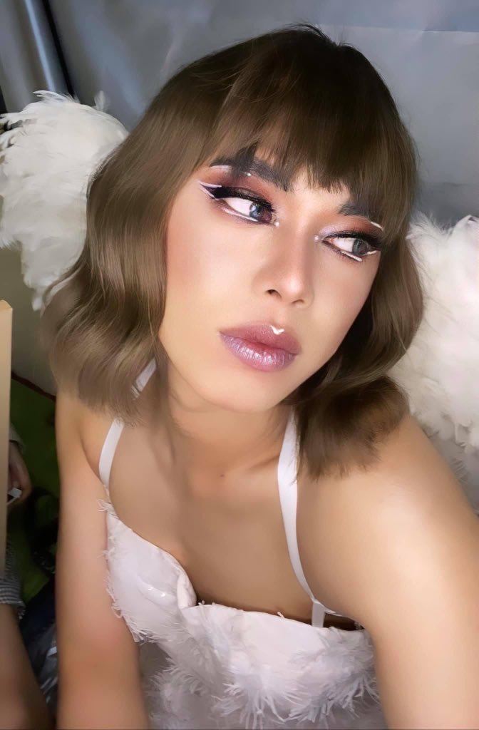 mhigzhendrix's tweet photo. Psyche Luster’s look for tonight’s #AbsoluteMadness concert.

This is one of the magical nights of my life. I love you, @hello_nadine 🌌 https://t.co/8yyDpqUbEr