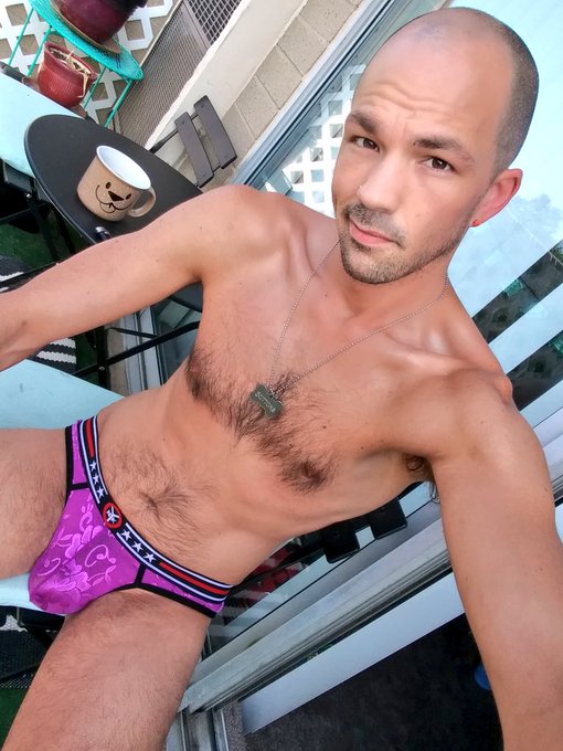 1 pic. Goood morning Twitter world! May you have the goodest of vibes! ???
#goodmorning #gaypride #gayunderwear