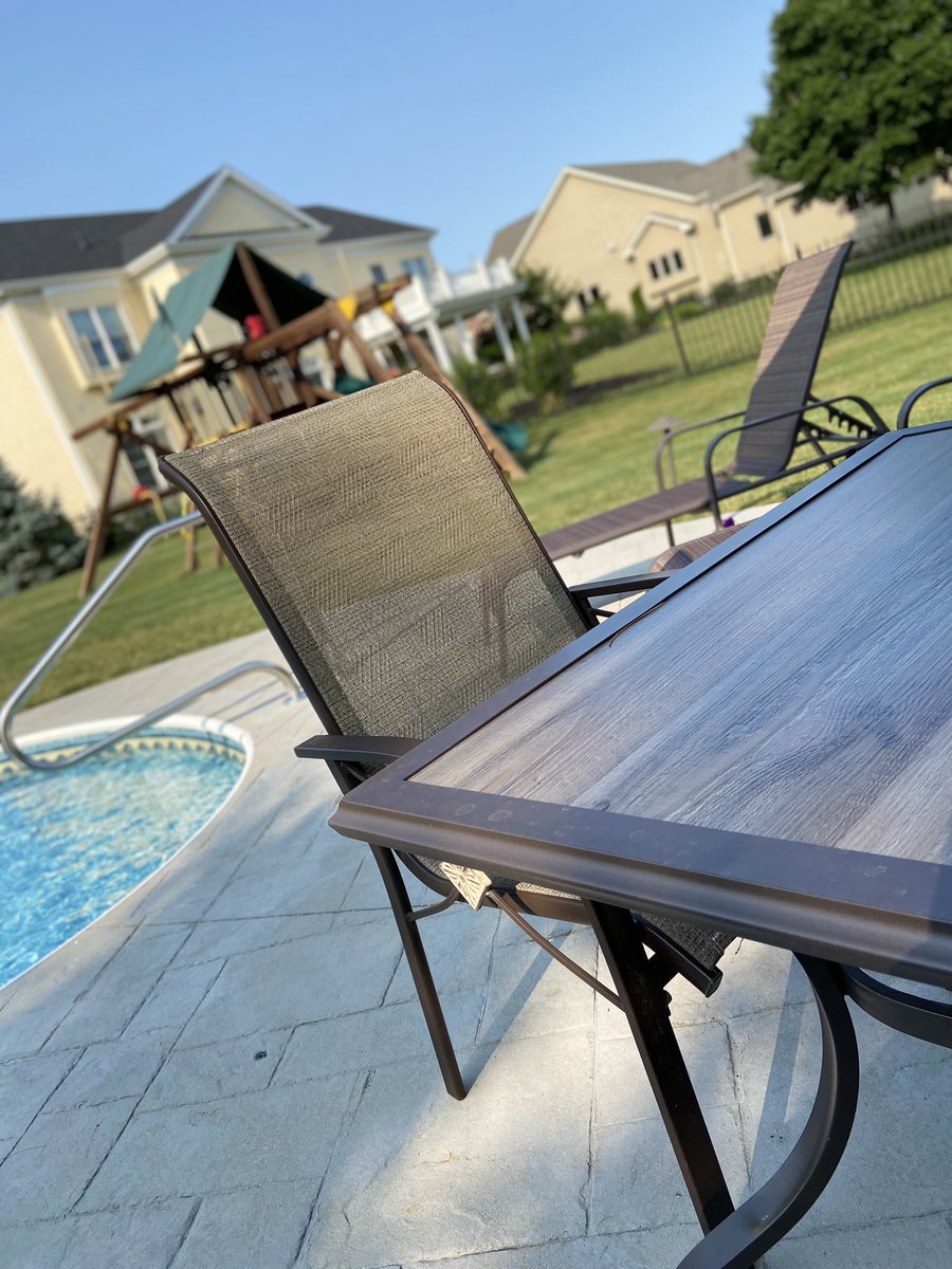 AmyDavison8's tweet image. #SummerTimeVibes ☀️🌊🌺🌴