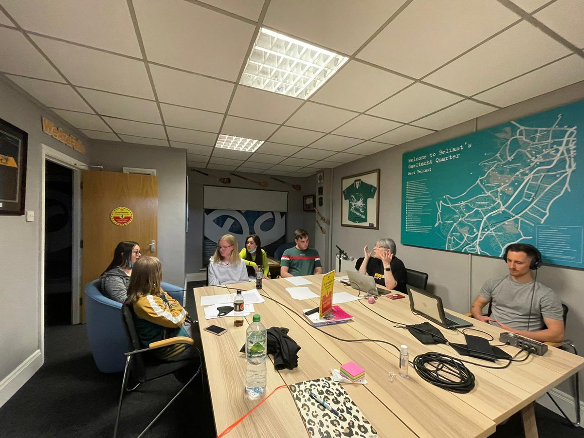 brassneckyouth's tweet image. Another brilliantly creative week for the young stars at Brassneck Youth! Songwriting with the amazing Katie @Shade_music_ , making magic with the fantastic Caolan @magicbelfast and making the final edits to our ‘The People’s Podcasts’! @BBCCiN @CFNIreland @CommunitiesNI