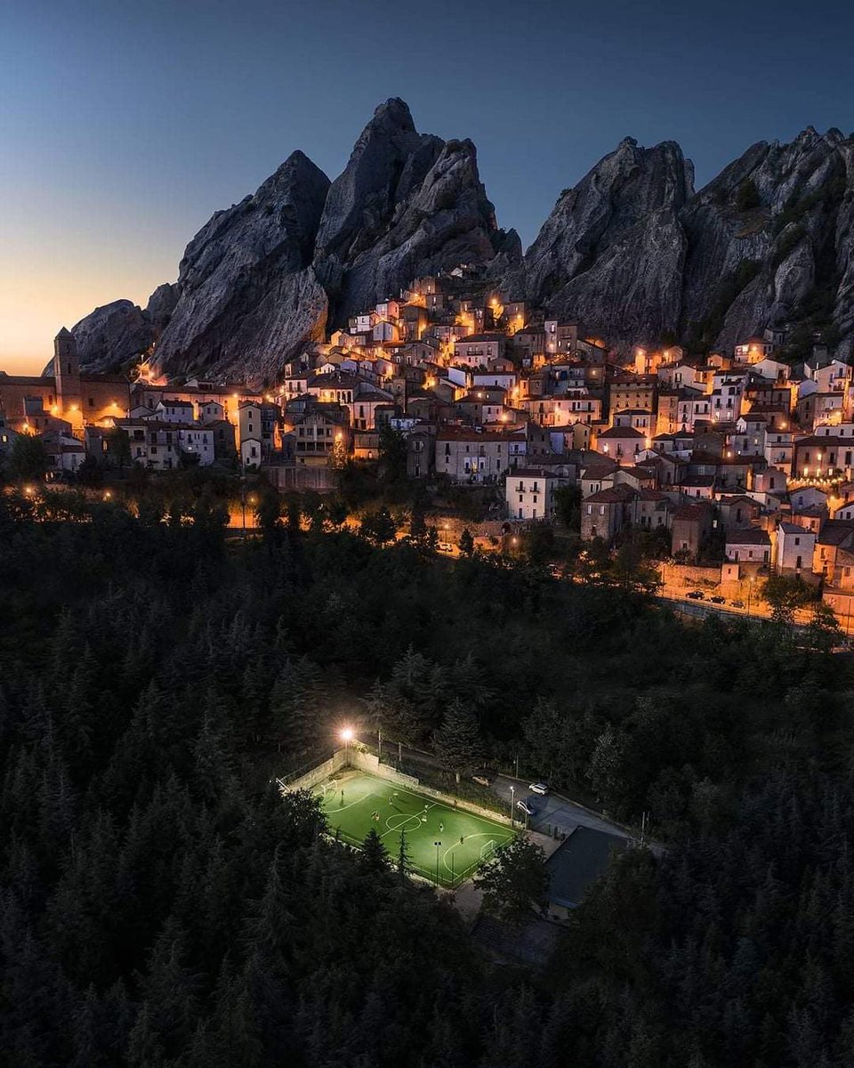 tjmmnw's tweet photo. PIETRAPERTOSA, WŁOCHY 🇮🇹🇮🇹🇮🇹 #lifeisapitch https://t.co/tacs5R2nwh