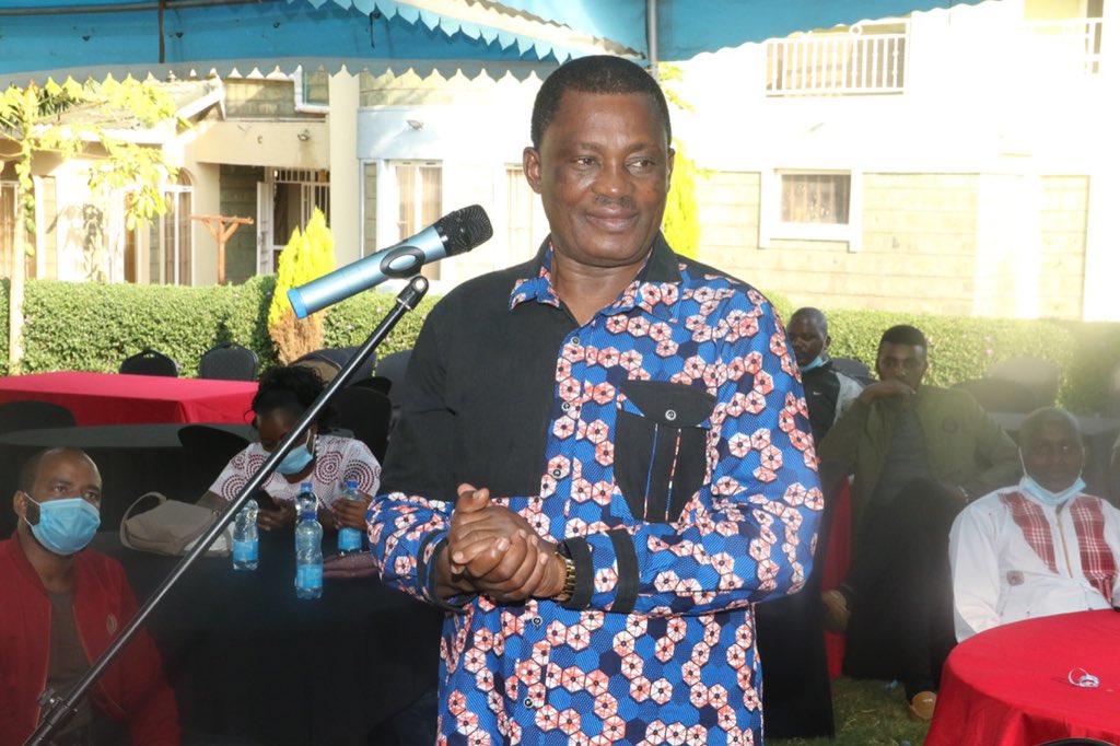 HonJBMuturi's tweet image. Later this afternoon,had a very constructive engagement with MCAs and youth representatives drawn from Meru,Embu &amp;amp;Tharaka Nithi Counties who visited me at Kanyuombora.

Delighted by their resolve to stay woke and only invest in political leaders who have a transformative agenda.