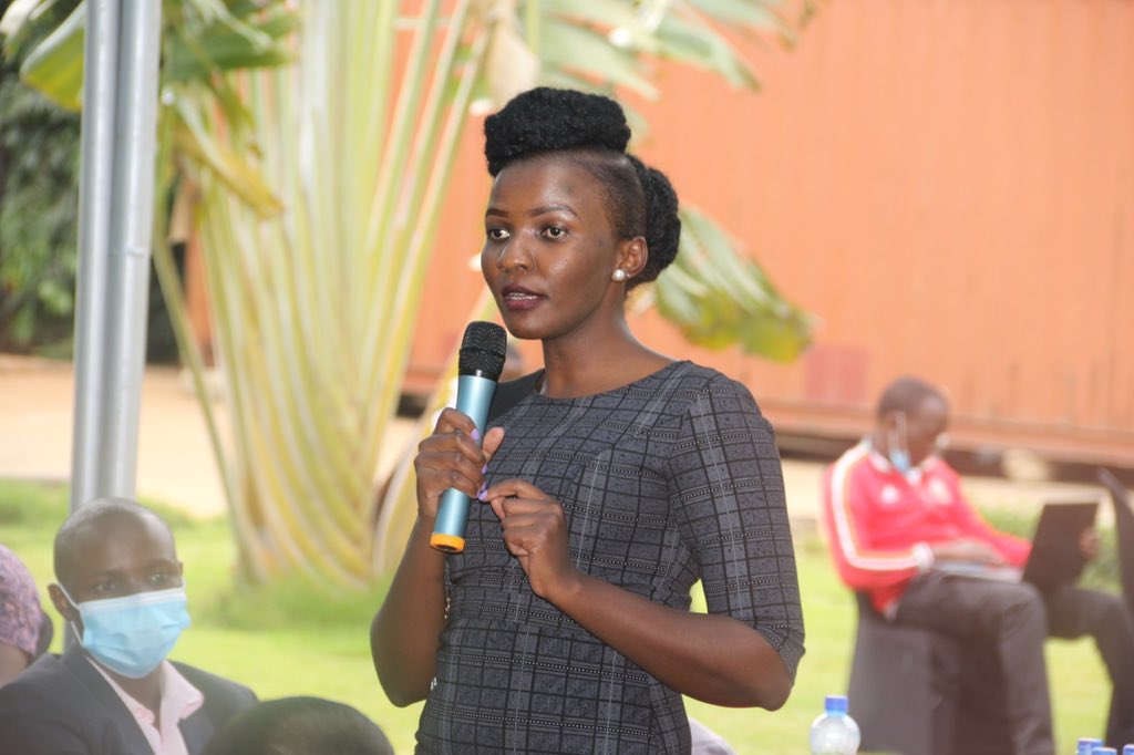 HonJBMuturi's tweet image. Later this afternoon,had a very constructive engagement with MCAs and youth representatives drawn from Meru,Embu &amp;amp;Tharaka Nithi Counties who visited me at Kanyuombora.

Delighted by their resolve to stay woke and only invest in political leaders who have a transformative agenda.