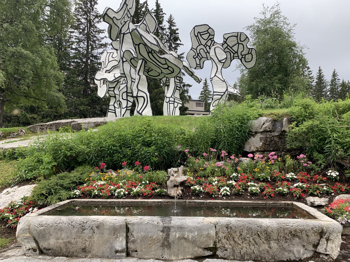 La météo est capricieuse en ce jour d ouverture sur #flaine … par contre les marmottes et les fleurs 🌷 sont de sorties 👍🏻😉 on vous attend ainsi que le soleil 🌞 #ete21 #nature #flore #faune #montagne #airpur #grandsespaces #balades #randos #grandmassif