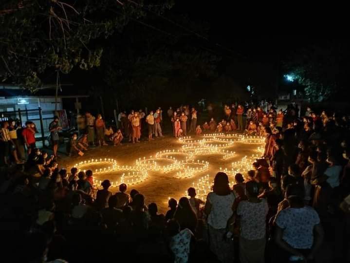 Htethte33548428's tweet photo. At a Village from #Depeyin Tsp, residents staged a night protest by creating the text, " Evil expulsion" against the Junta. 

#MurdererMinAungHlaing
#July3RevileStrike
#WhatsHappeningInMyanmar https://t.co/o8YjCXPBh4