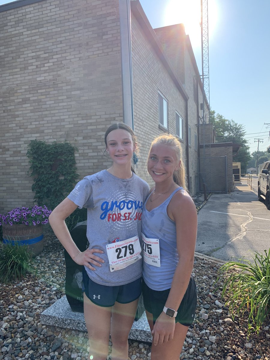 Super proud of these rockstar volleyball’ers 🤩 they crushed the Freedom 5k this morning 👊🏼 @meltumbler <a href="/anna_buttell/">Anna Buttell</a>