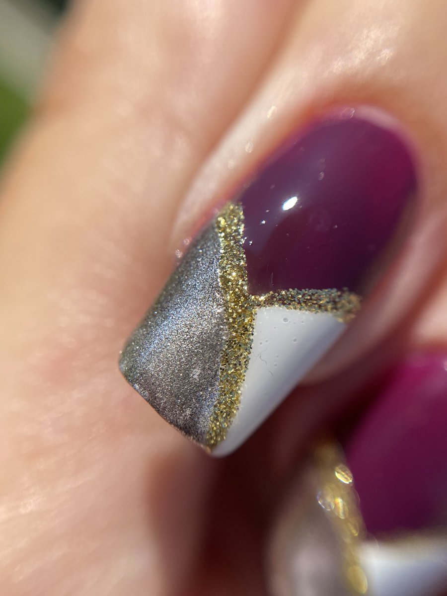 nailsbylyn's tweet photo. This weeks nails π
#nailsbylyn #nalanails #nailart https://t.co/jzO8l35q3h