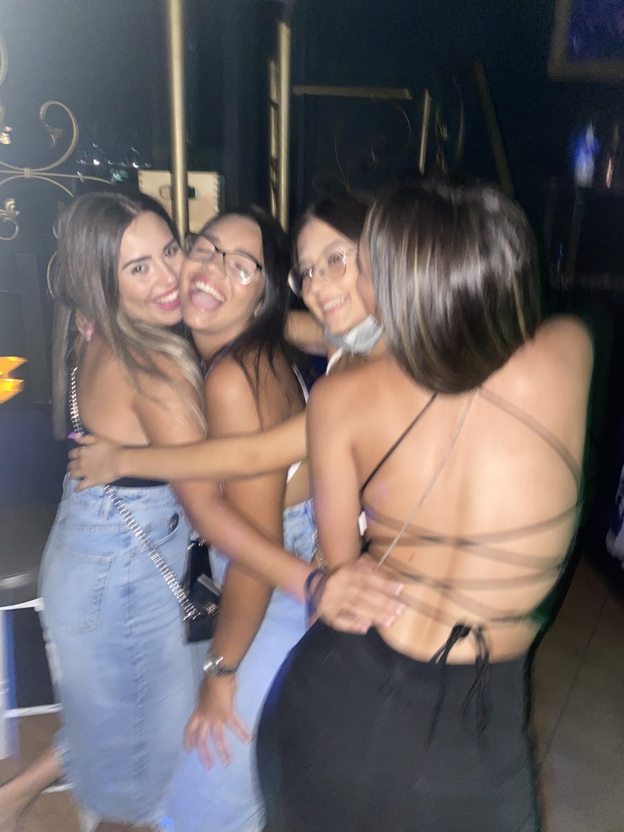 Me las comooooo💘💘