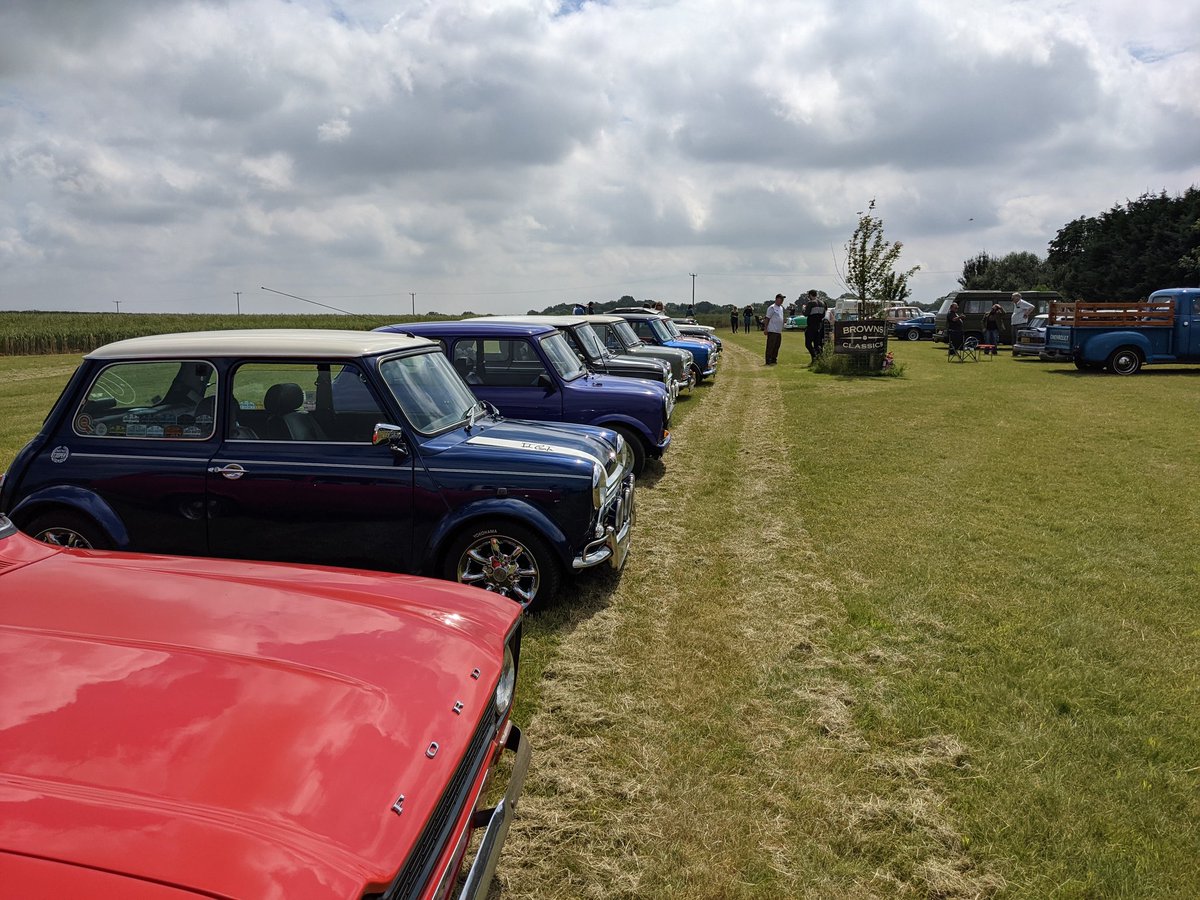 The last time we were at this classic car meet we were in the classic Fiat 500 van. Today we're in Neil's pride and joy... A 16 year old Panda 4x4. We weren't allowed to park with the classics 😆 Neil's upset 😂