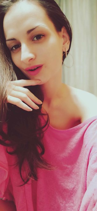 https://t.co/qWnXSheXOK Hello everyone!☺ If you would like to spend some time with me now i'm online<a href="/tag/liveshow"class="tags"><span>#liveshow</span></a><a href="/tag/yvi"class="tags"><span>#yvi</span></a>