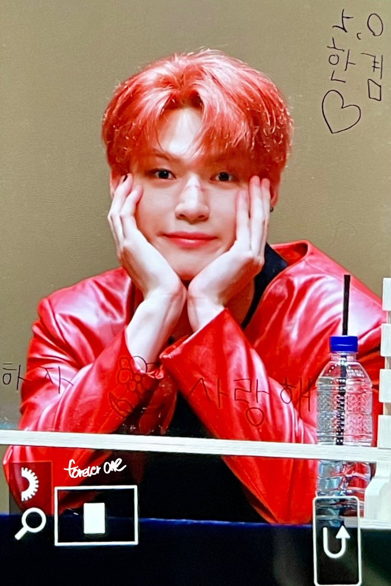 HGvisual's tweet photo. mom i love him so much https://t.co/80IUOVx0VQ