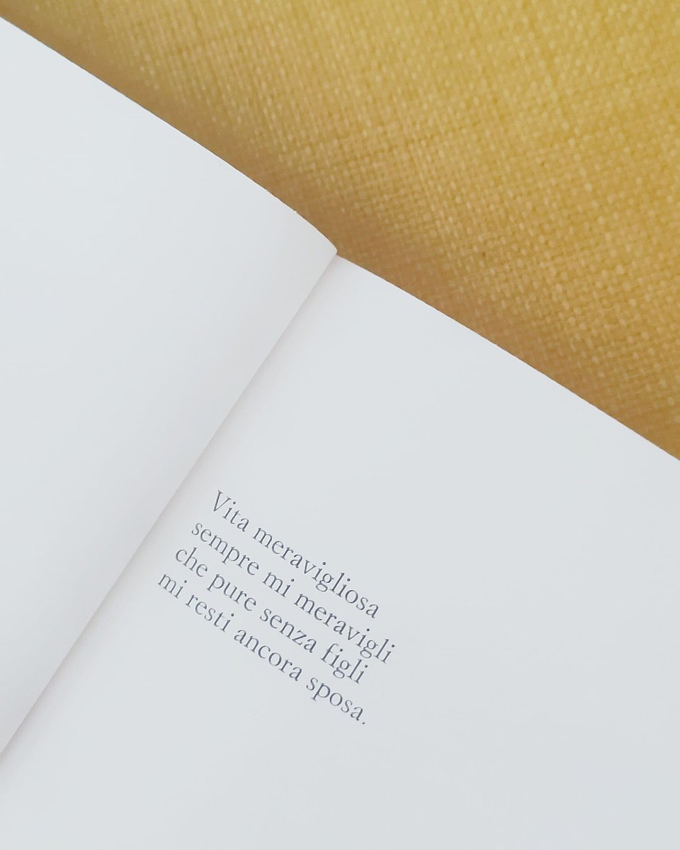 LSpasso's tweet image. È sempre bello tornare a leggere poesia dopo mesi di astinenza ❤️ #vitameravigliosa #patriziacavalli