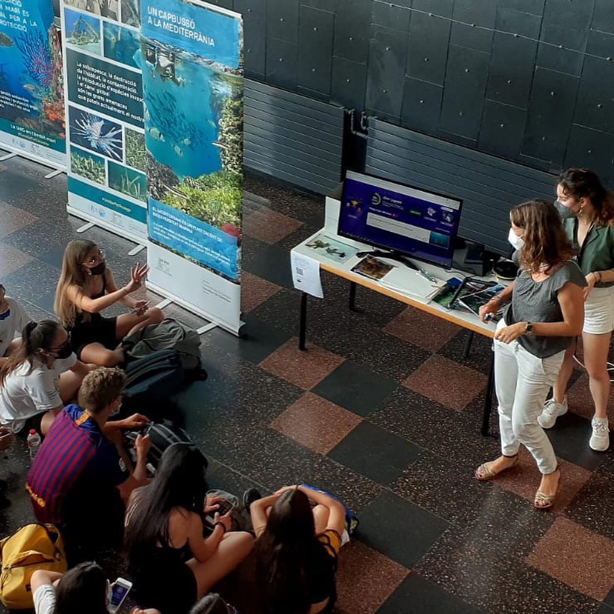 Marine Forest (@marineforest_) on Twitter photo Happy to participate in scientific dissemniation activities. This time in our workshop on methodologies for marine ecosystems study. Thanks to #UdGCampusEstiu pre university students for your enthusiasm! <a href="/GRMAR_UdG/">GR MAR_UdG</a> <a href="/IEA_UdG/">Institute of Aquatic Ecology, University of Girona</a> <a href="/UdGCiencies/">Facultat de Ciències</a> Happy to participate in scientific dissemniation activities. This time in our workshop on methodologies for marine ecosystems study. Thanks to #UdGCampusEstiu pre university students for your enthusiasm! <a href="/GRMAR_UdG/">GR MAR_UdG</a> <a href="/IEA_UdG/">Institute of Aquatic Ecology, University of Girona</a> <a href="/UdGCiencies/">Facultat de Ciències</a>