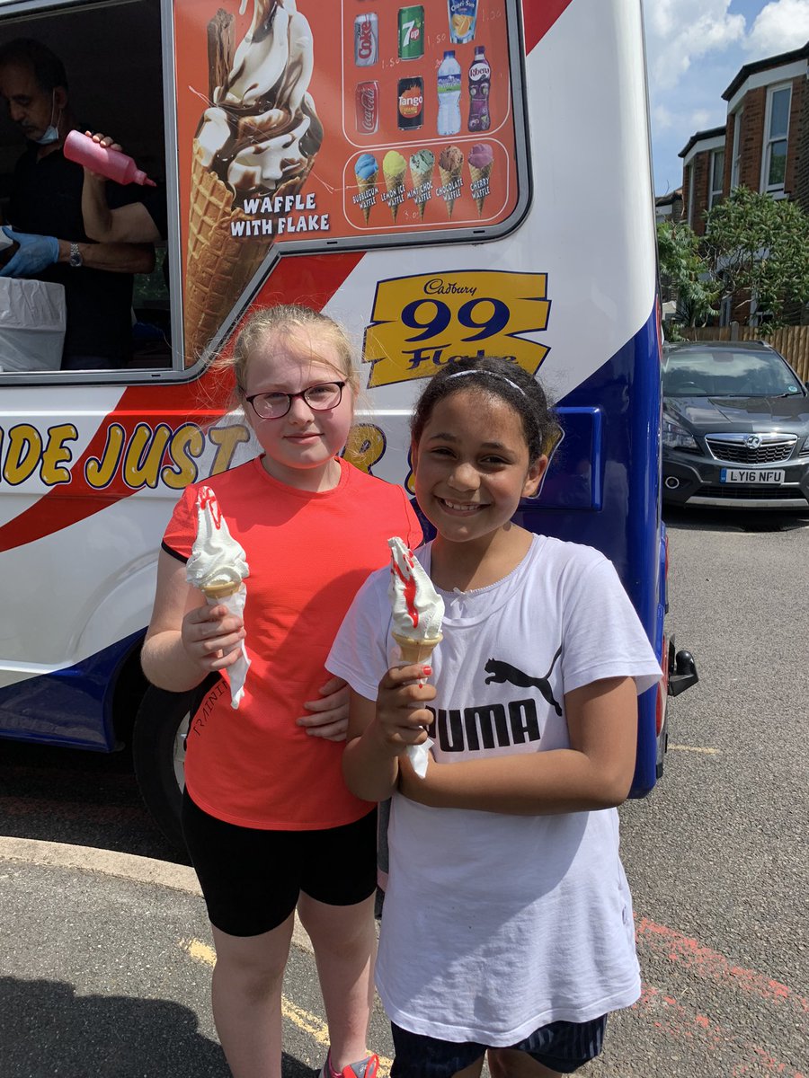 Holy Cross School tweet media