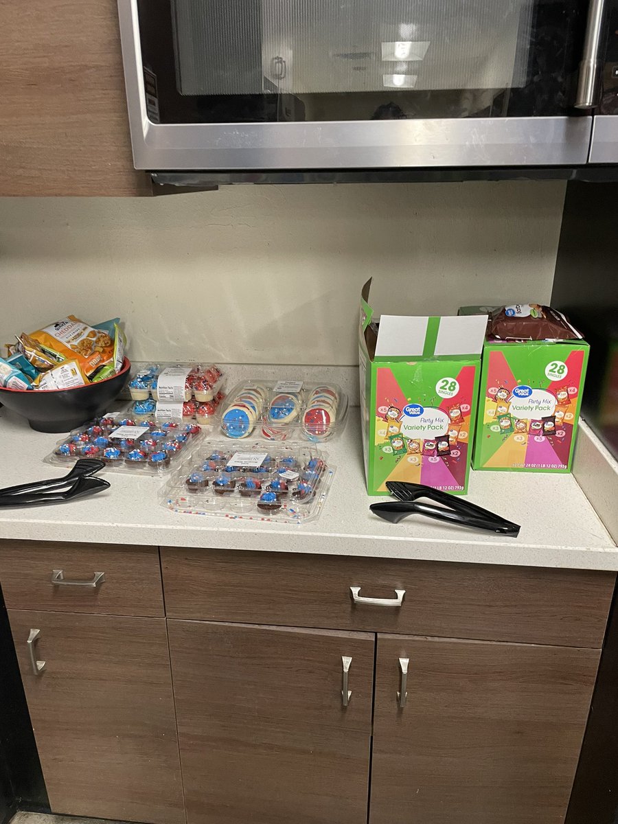 HRWinderPI's tweet photo. Associates are so excited to have a cookout.. everyone is feeling festive…🇺🇸🇺🇸🇺🇸 https://t.co/OQVGFH1xmp