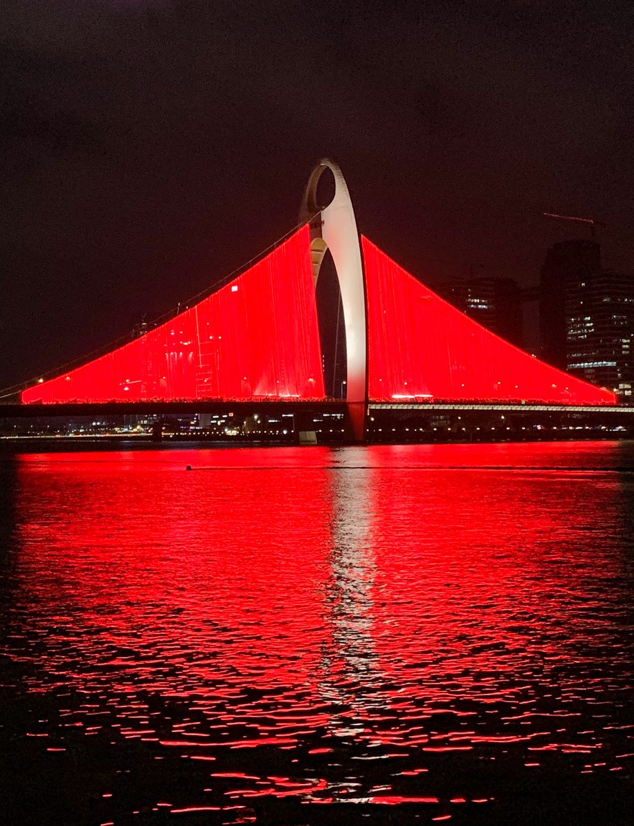 legendliangYT's tweet photo. The all red Liede Bridge when lightning system in testing 灯光测试中,全红的猎德桥 #guangzhou #liede #zhujiangnewtown #tianhe #haizhu #GlamorGuangzhou #广州 #猎德 #珠江新城 #天河 #海珠 @thatsguangzhou @exploregz_ @Guangzhou_City https://t.co/BPoHfksU4l