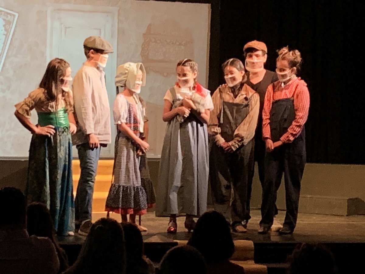 Middle School drama students performed The Wizard of Oz yesterday on the last day of Summer Camp/Summer Studies on the MCK Campus #unparalleled