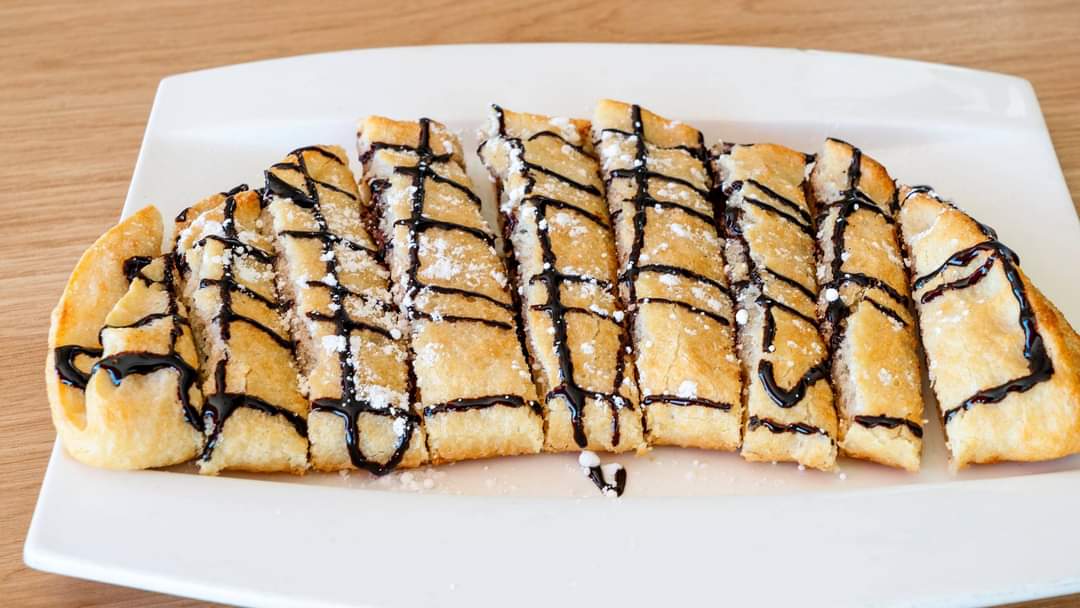 La #ExperienciaHut no acaba al terminar la última porción de pizza... ¡Aún te queda el postre! #DisfrutaPizzaHut #MomentosParaCompartir | 📷 Pan Pizza dulce de Nutella

<a href="/PizzaHut_SVQ/">Pizza Hut Bormujos</a>
📲 Pedidos al 954 182 726
📍Av. Juan Diego, 11 | BORMUJOS
🏃‍♂️ Restaurante / Delivery / Takeaway