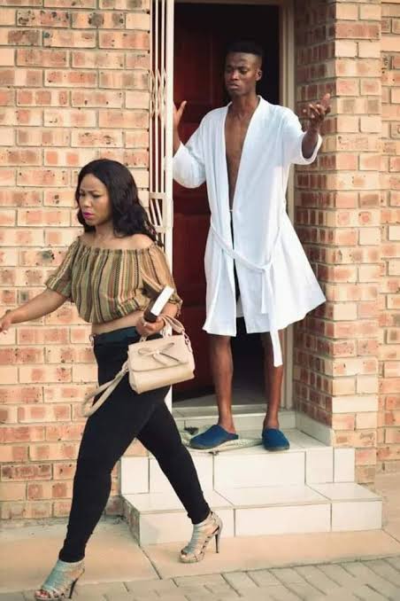 asaasirapraise's tweet image. "Am sorry Joan...... I mean Jane. Nawe Jackie come back. 
Baby J your the only one. " 😂😂😂