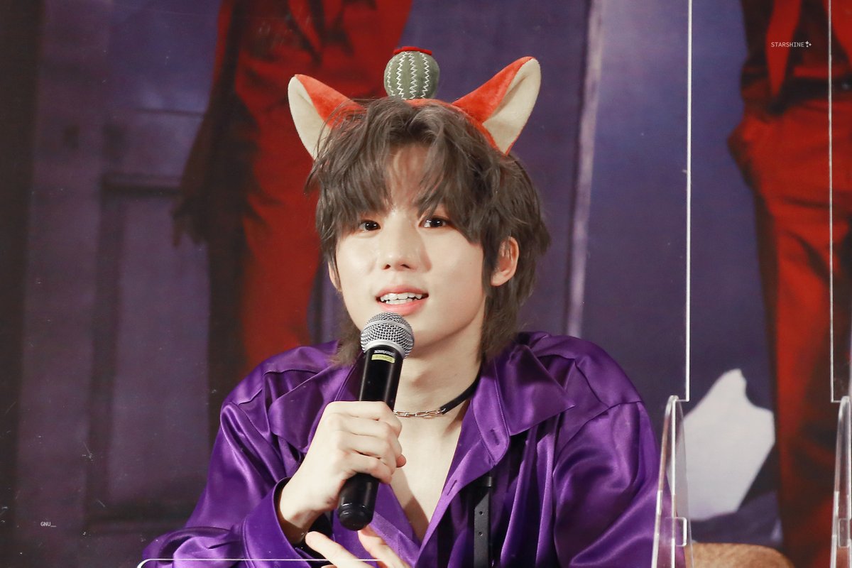 Starshine_GNU's tweet photo. 210703 팬사인회 
 너무 너무 귀여웡 😳

#GEONU #건우 #JUSTB #저스트비
@geonu___ @JUSTB_twt https://t.co/KO5eQ1Y2cp