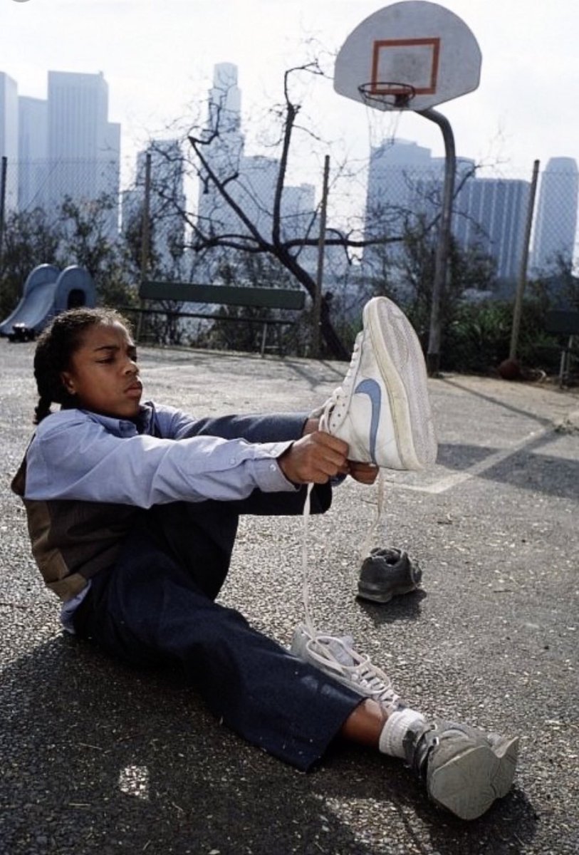 timelesssports_'s tweet photo. On this date in 2002, ‘Like Mike’ was released in theaters. 📸 https://t.co/ud4QuxzwFr