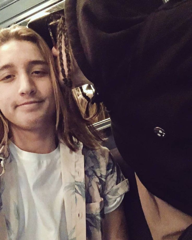 tylabeIIingham's tweet photo. the way it took me one hour to see Mitchel for some reason
#manthony https://t.co/zYRnLz7HZf