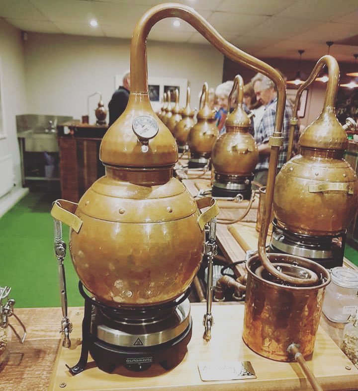 We love getting #reviews from our #GinExperience guests 😊🍸
“An exceptional day.  So friendly, full of fascinating information, very professional and well organised. In today's Covid climate very safe too. Making our own gin was great fun &amp; their Gin is fabulous too.” (Liz J)
