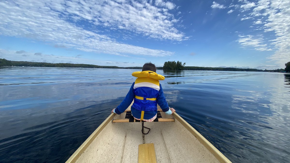 _BabyHenry's tweet photo. On the lake with daddy! 

Chandos Lake, Ontario.  
@WimbledonChnl 

#ComeOnNorrie 🇬🇧🇬🇧 https://t.co/pFgHZVJy43