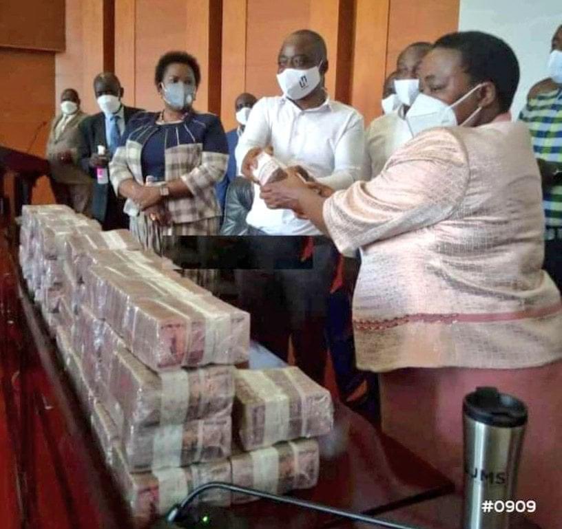 bhannington's tweet photo. A very, Very, Very, Very.... Short Story😂😂🇺🇬🏃🏿 https://t.co/3VXEYtaMnW