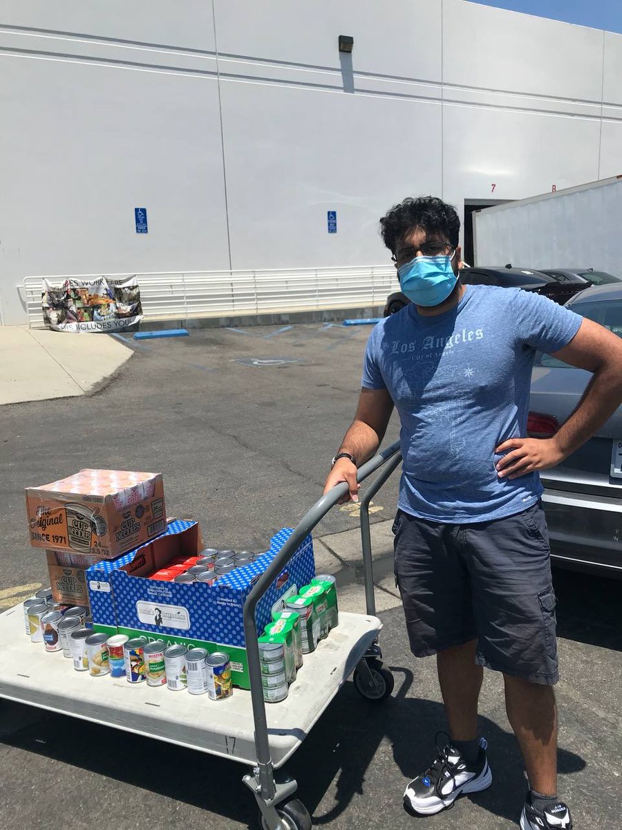 MKA__LA's tweet photo. Many of our youth are engaged to alleviate the sufferance of those who cannot meet their needs at the end of the month. Here are some young brothers from Los Angeles going to the ⁦@OCFoodBank⁩ ⬇️ https://t.co/izs89fB2XU