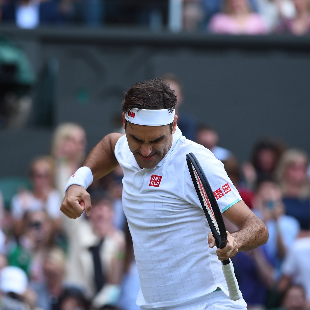 rolandgarros's tweet photo. 👊 This is what it means 👍

@rogerfederer | #Wimbledon https://t.co/nhBfYP0C9u