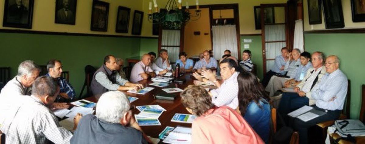 PecoAz's tweet photo. El 4 de marzo de 2016 unos pocos Ingenieros Agrónomos de toda la Provincia de Buenos Aires, en Azul, conformaban la #RAIABA Red de Asociaciones de Ingenieros Agrónomos de la Provincia de Buenos Aires, con el objetivo fundamental de que un sueño se haga realidad, el Colegio propio https://t.co/FaRwO9FT8j